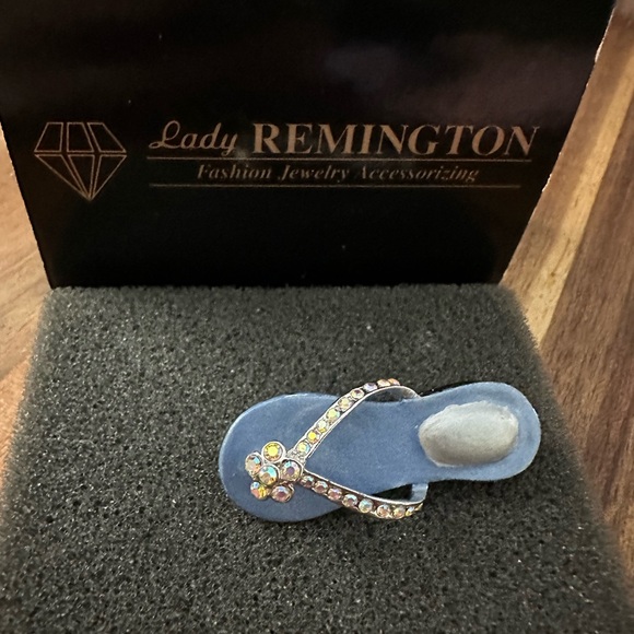 Lady Remington, Vintage Lia Sophia, Blue Flip Flop Pin w/AB Crystals.Silver Tone - Picture 10 of 12